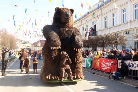PUSTNI KARNEVAL PUSTOLETJE 54 FOTO LJUBO VUKELIČ